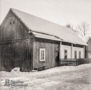 Maniowy 104 – front