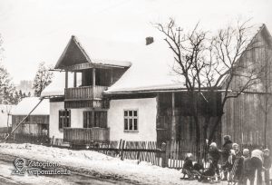 Maniowy 105 – front