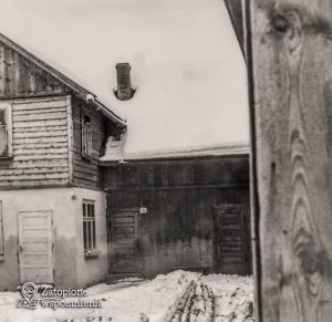 Maniowy 1a – podwórko