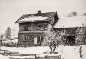 Maniowy 208 – front