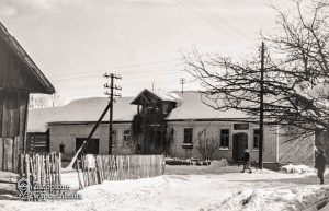 Maniowy 277 – od ulicy