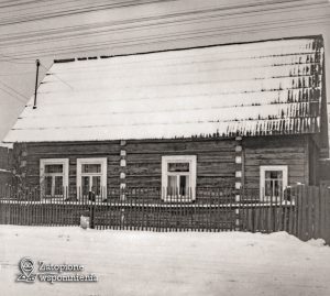 Maniowy 323 – od ulicy