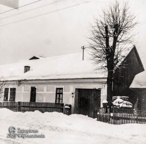 Maniowy 61 – front