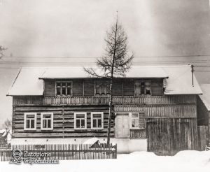 Maniowy 85 – front