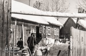 Maniowy 88 – podwórko